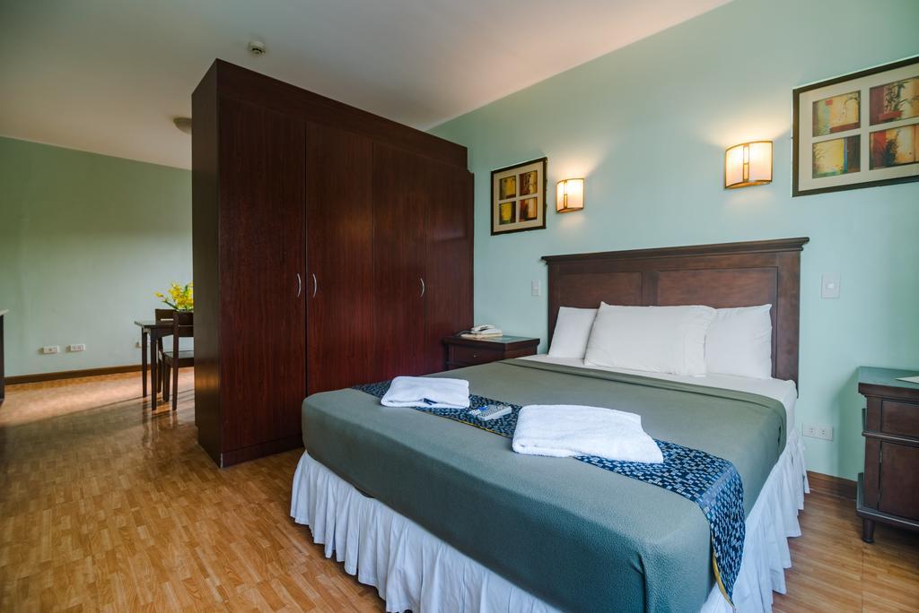 Oftana Suites Mandaue City Exterior foto