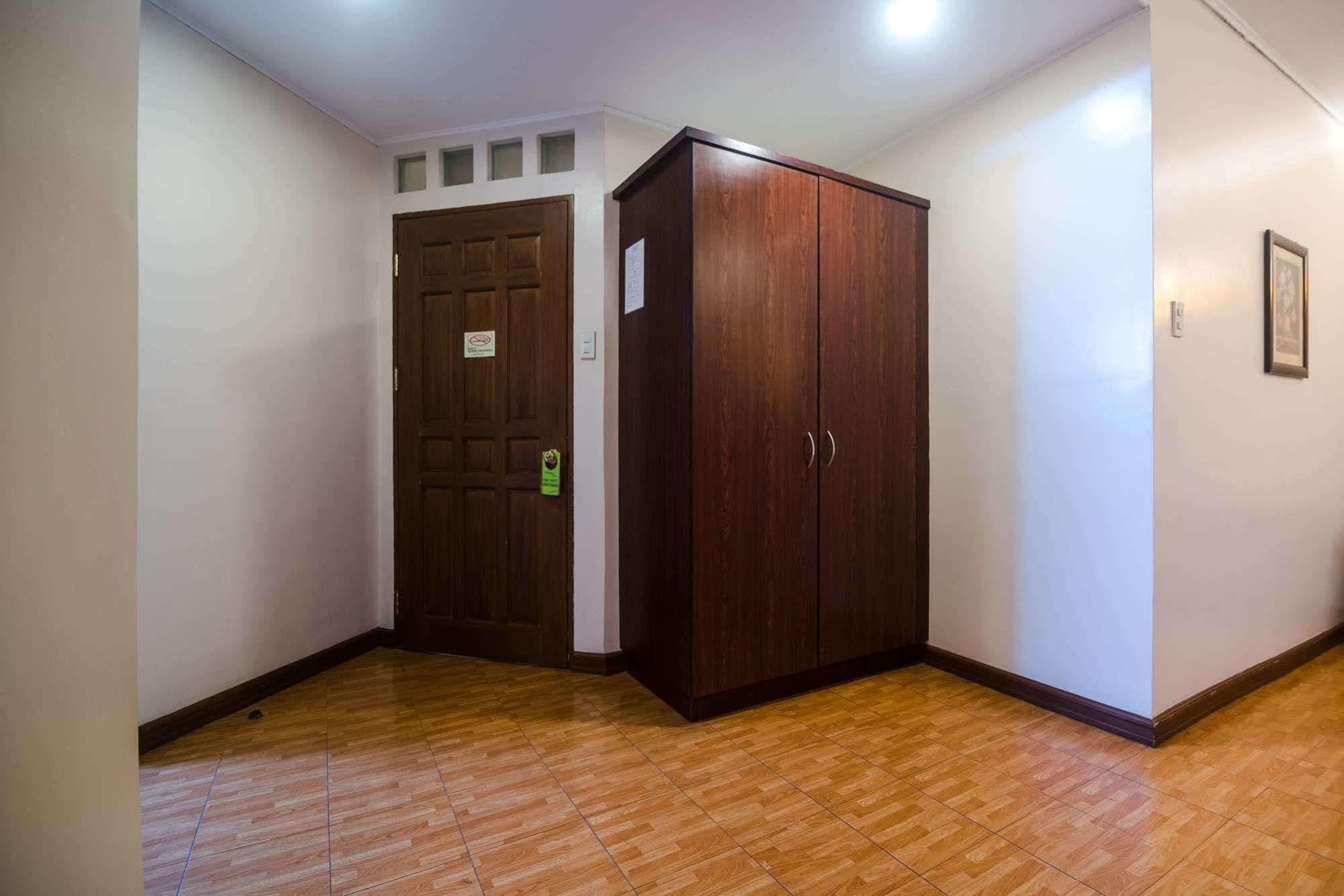 Oftana Suites Mandaue City Exterior foto